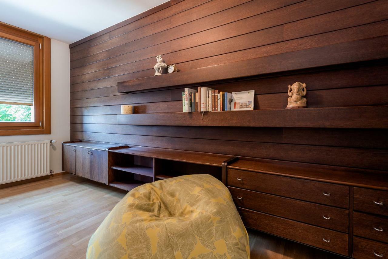 Rozna Dolina Apartment Любляна Екстериор снимка